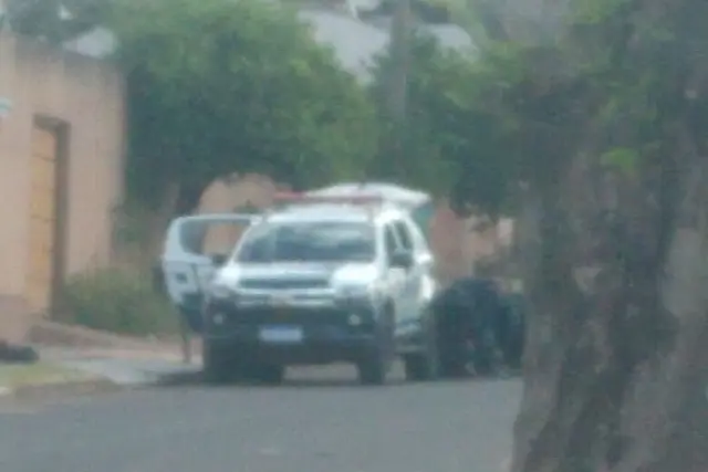 Ladrão furta casa, bate palma para 'despistar' crime e acaba preso pela PM na Capital