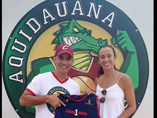 Aquidauanense Talita conhece sede do 'Adote 1 Atleta'