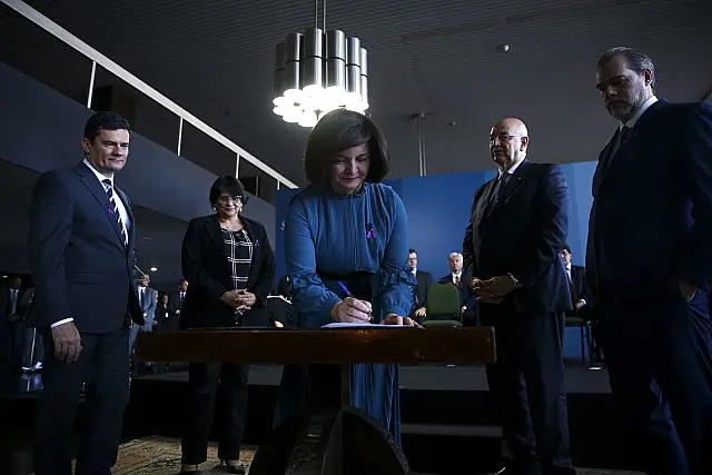Justiça firma pacto para combater violência contra mulheres