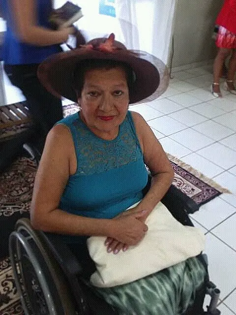 Lutando contra diabetes até o fim da vida, Maria Helena Martins de Abreu dá 'adeus' aos familiares