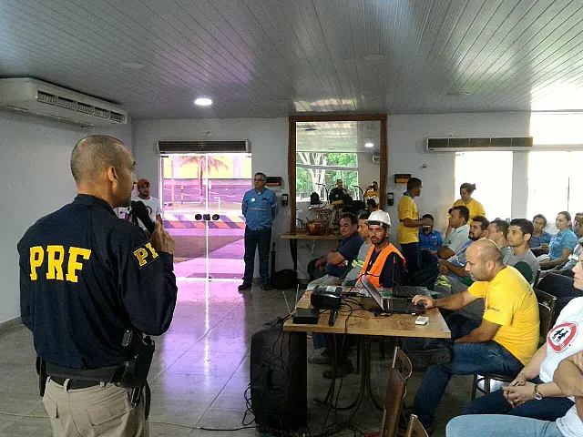 Palestra orienta trabalhadores no combate à exploração sexual de crianças