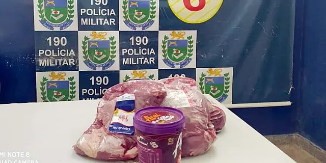 Mulher é presa após furtar 12 quilos de carne e pote de açaí em supermercado