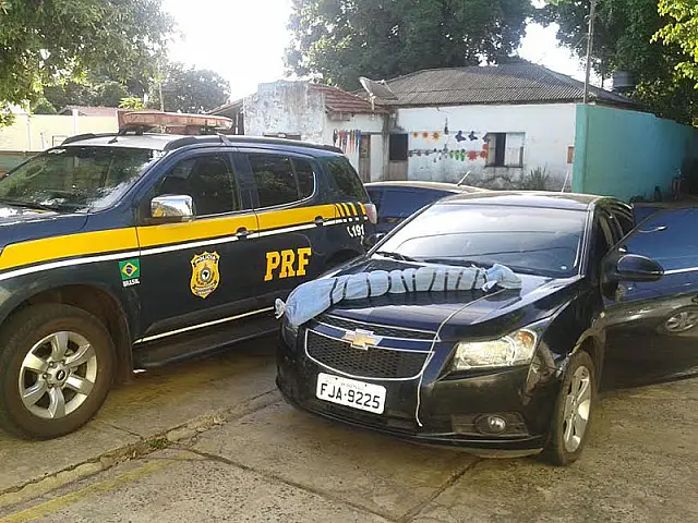 Traficantes se dão mal durante fuga para mata alagada às margens da BR-262