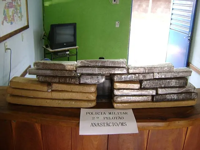 PM de Anastácio apreende 16,5 quilos de maconha