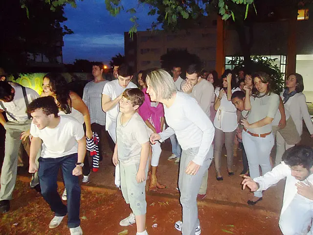 Peça 'Os Amadores' estreia neste fim de semana no Centro Cultural