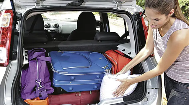 Especialistas do Detran alertam sobre bagagem solta no carro durante viagem