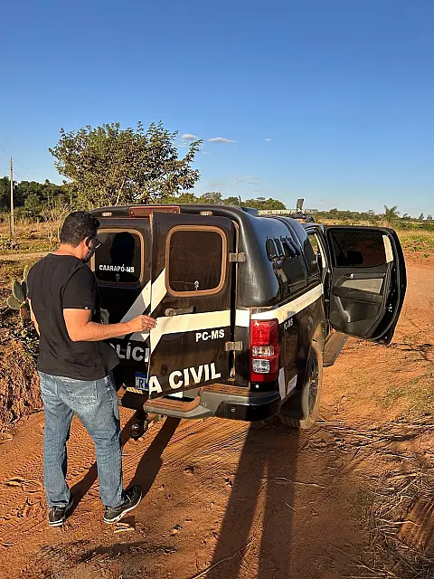 Homem é preso em MS após ferir mão de companheira com golpe de foice