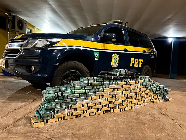 PRF apreende 124 Kg de cocaína em Água Clara