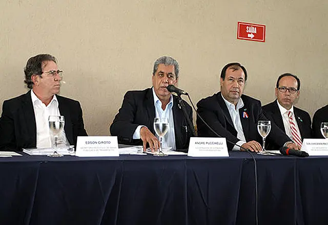 Brasil e Paraguai firmam termo de cooperação para intercâmbio científico entre universidades