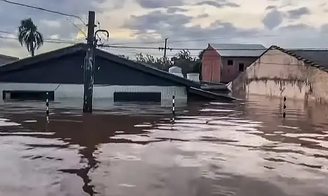 Número de vítimas das chuvas sobe para 143 no