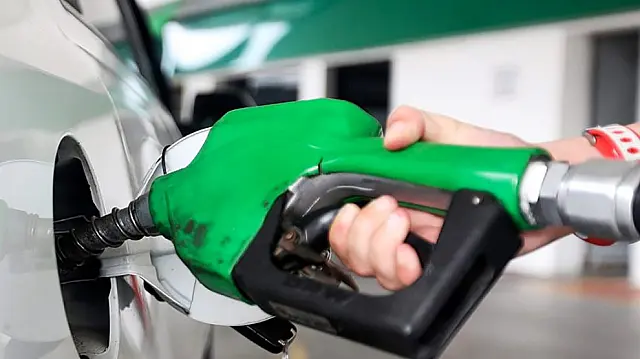 Petrobras reduz preço do diesel às distribuidoras amanhã