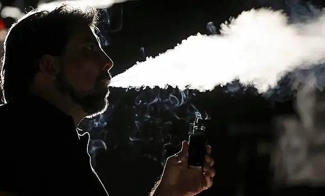 Fiocruz alerta Senado sobre riscos de liberar cigarros eletrônicos