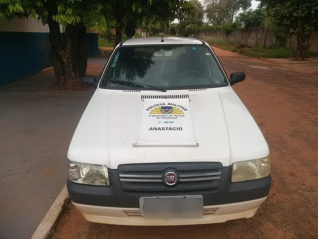 Mulher estaciona na casa da mãe e tem carro rebocado por engano