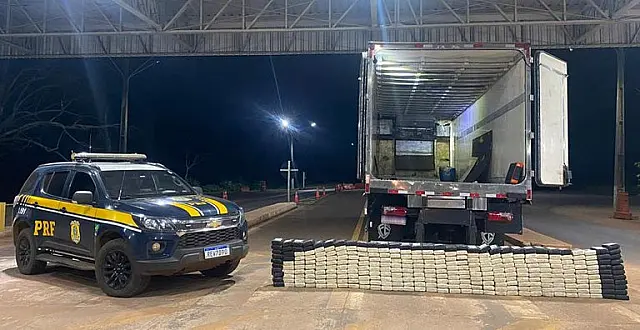 PRF apreende 330 Kg de cocaína em Terenos