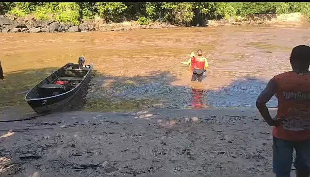 Bombeiros retomam buscas por homem desaparecido no Rio Aquidauana