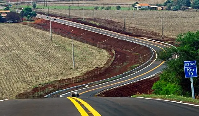 Governador entrega obras em Aral Moreira e Laguna Carapã