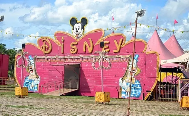 Circo Disney chega em Anastácio com o famoso globo da morte