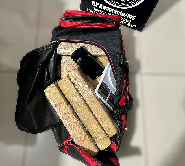 Trio é preso com 18 kg de maconha em Anastácio
