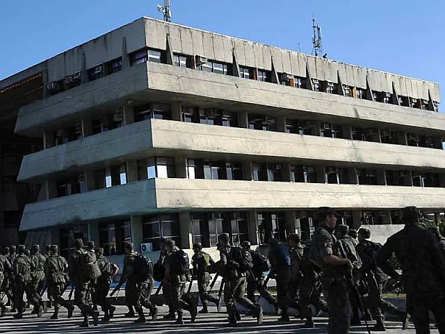 Justiça Militar manda prender 11 líderes da greve de PMs no Rio