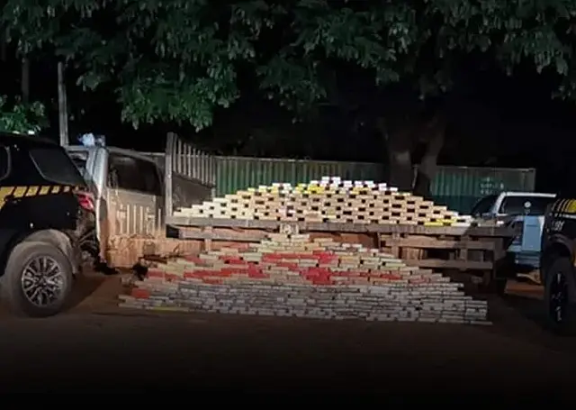 Homem é preso após bater caminhão que transportava 402 kg de cocaína em MS