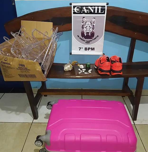 Na véspera do Dia das Crianças, adolescente celebra data com a polícia