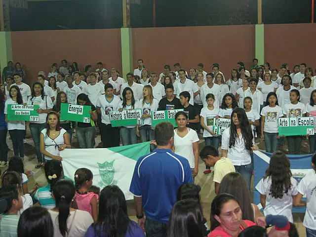 Escola Professora Dóris Mendes Trindade realiza Feira de Ciências