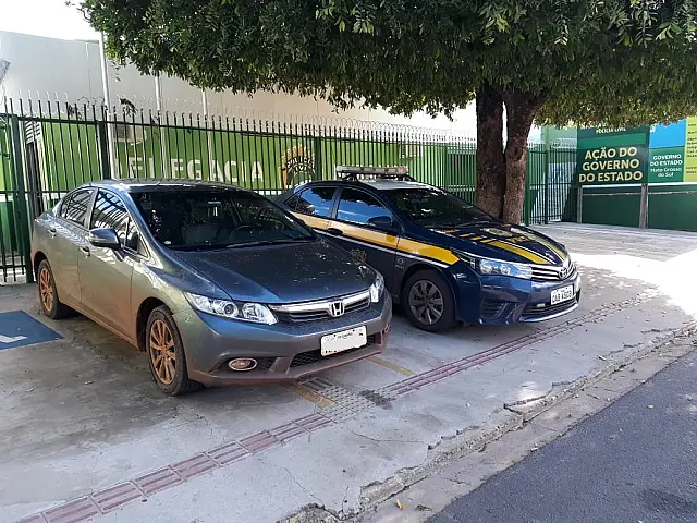 PRF prende homem com carro roubado em hotel na cidade de Miranda