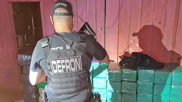Polícia fecha entreposto na fronteira com quase uma tonelada de maconha