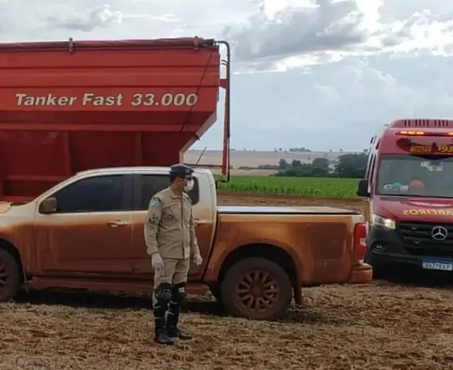 Trabalhador morre atropelado por máquina agrícola