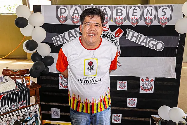 Amado em Aquidauana, Lala completa 33 anos com festa na Associação Pestalozzi