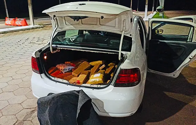 PRF apreende mais de 170 kg de drogas na BR-267