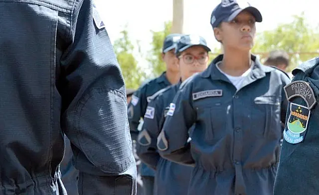 Patrulha Mirim da Polícia Militar forma 17 novos alunos em Anastácio