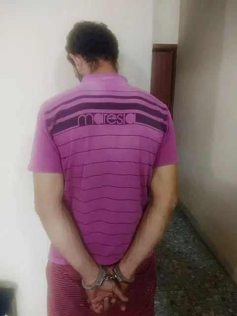 Batalhão de Polícia Militar em Miranda prende homem procurado pela Justiça