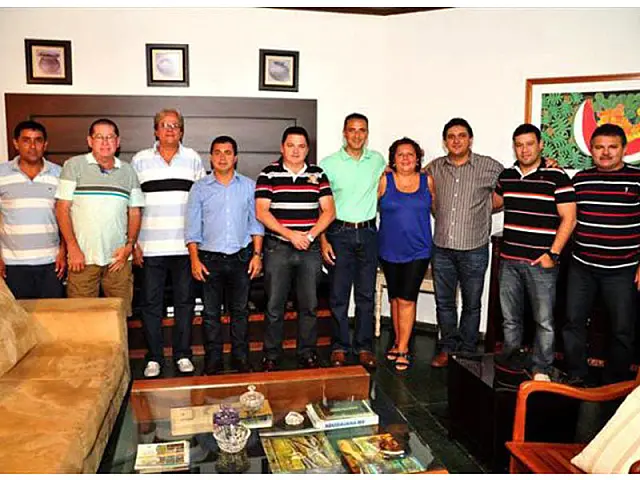 Vereadores eleitos se reúnem com prefeito Fauzi e vice Vanildo