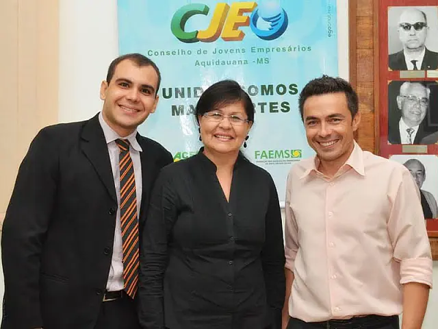 Gerente de Comércio e Indústria prestigia reunião do CJE-Aquidauana