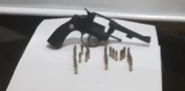Em Miranda, polícia apreende arma que feriu adolescente e recupera celular roubado