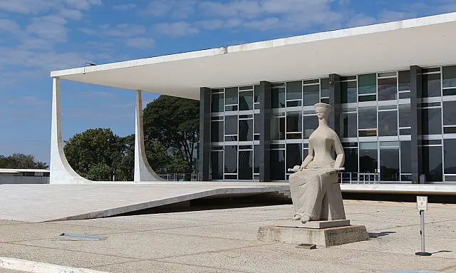 STF retoma julgamento sobre revista vexatória nos presídios