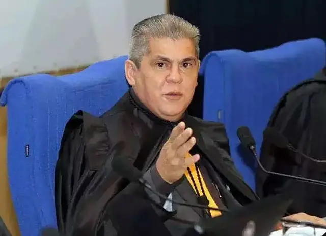 Ministro do STF suspende medida cautelar e Waldir Neves pode voltar ao TCE