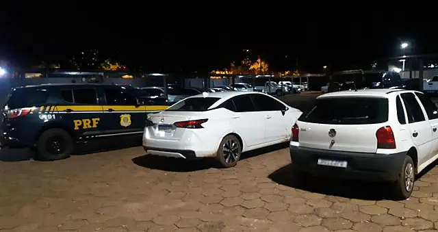 PRF apreende carro abarrotado de droga
