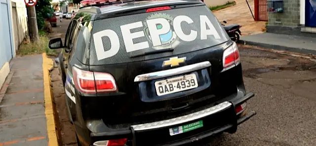 Pai é indiciado por contaminar filha com Covid-19 de propósito