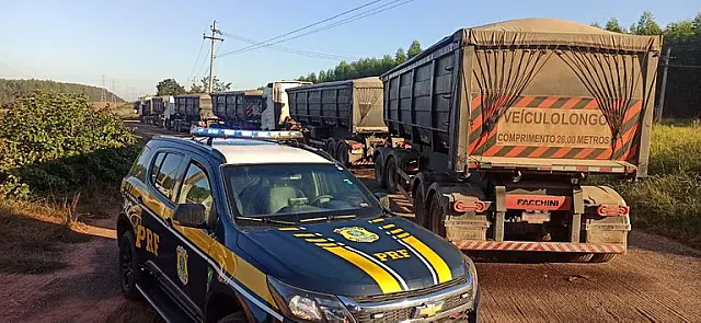 Carretas com excesso de peso em Três Lagoas são apreendidas pela PRF