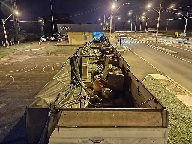 Carga roubada em MG é recuperada pela PRF/MS