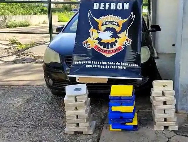 Polícia prende quatro e encontra drogas em pousada