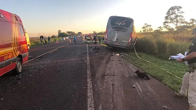 Três pessoas morrem em acidente na BR-163
