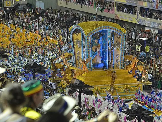 Vila Isabel é campeã do carnaval 2013