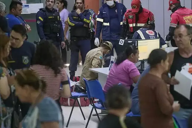 Homem tem mal súbito e socorristas tentam reanimá-lo por mais de 1 hora
