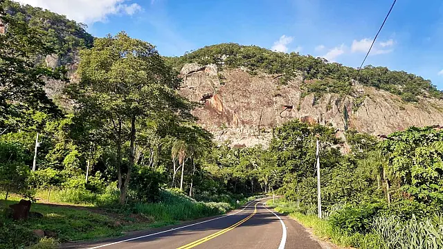 Prefeitura regulamenta obrigatoriedades de guias de turismo em atrativos naturais