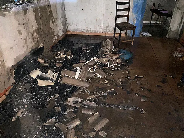 Incendiário apaixonado espanca mulher e põe fogo na própria casa