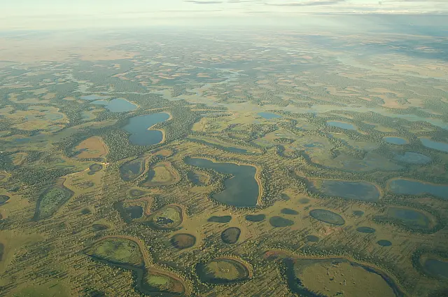Pesquisa avalia lagoas salinas na Nhecolândia do Pantantal