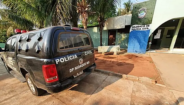 Dois são presos por tráfico de drogas